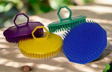 Load image into Gallery viewer, This versatile tool is a game-changer for maintaining a clean, healthy scalp and beard. With soft, silicone bristles, it gently exfoliates the skin while providing a soothing massage.
